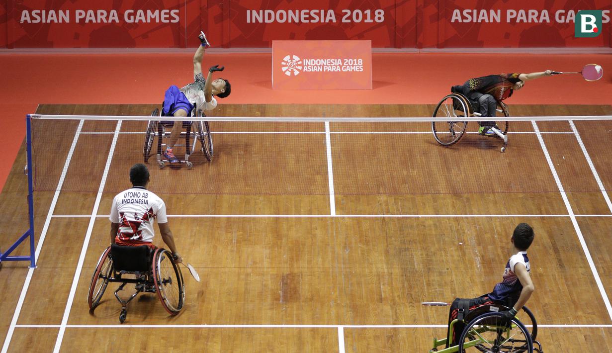 Atlet bulu tangkis Asian Para Games Indonesia melakukan latihan di Istora, GBK, Jakarta, Jumat (05/10/2018). Indonesia memasang target tinggi yaitu meraih empat medali emas. (Bola.com/M Iqbal Ichsan)