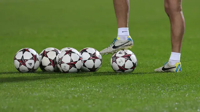 Pemain dan Pelatih yang Pernah 'Buang' Trofi