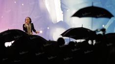 Penyanyi Krisdayanti menjadi salah satu pengisi acara Pembukaan TAFISA Games 2016 di Pantai Karnaval Taman Impian Jaya Ancol, Sabtu (8/10/2016). (Bola.com/Arief Bagus)