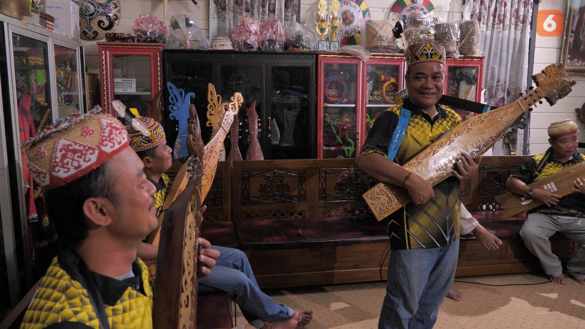 Geliat Sape Alat Musik Tradisional Khas Dayak Di Kabupaten Mahakam Ulu Regional Liputan Com