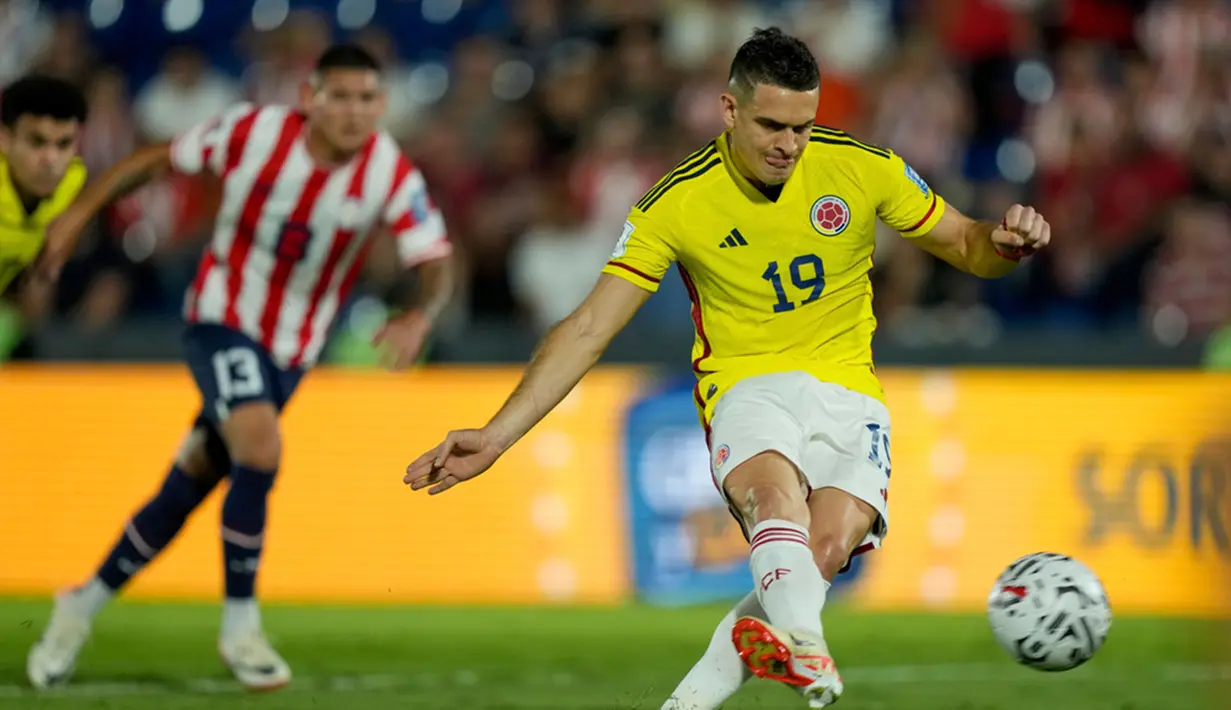 Sedangkan buat Paraguay, kegagalan memetik poin pada laga ini membuat Los Guaranies terpaku di peringkat ketujuh dengan koleksi lima poin dari enam laga. (AP Photo/Jorge Saenz)