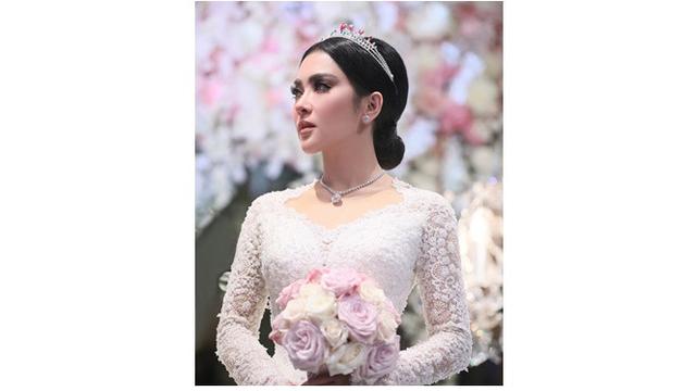 Rayakan Ulang Tahun 37, Ini 7 Transformasi Syahrini Dari Masa Ke Masa