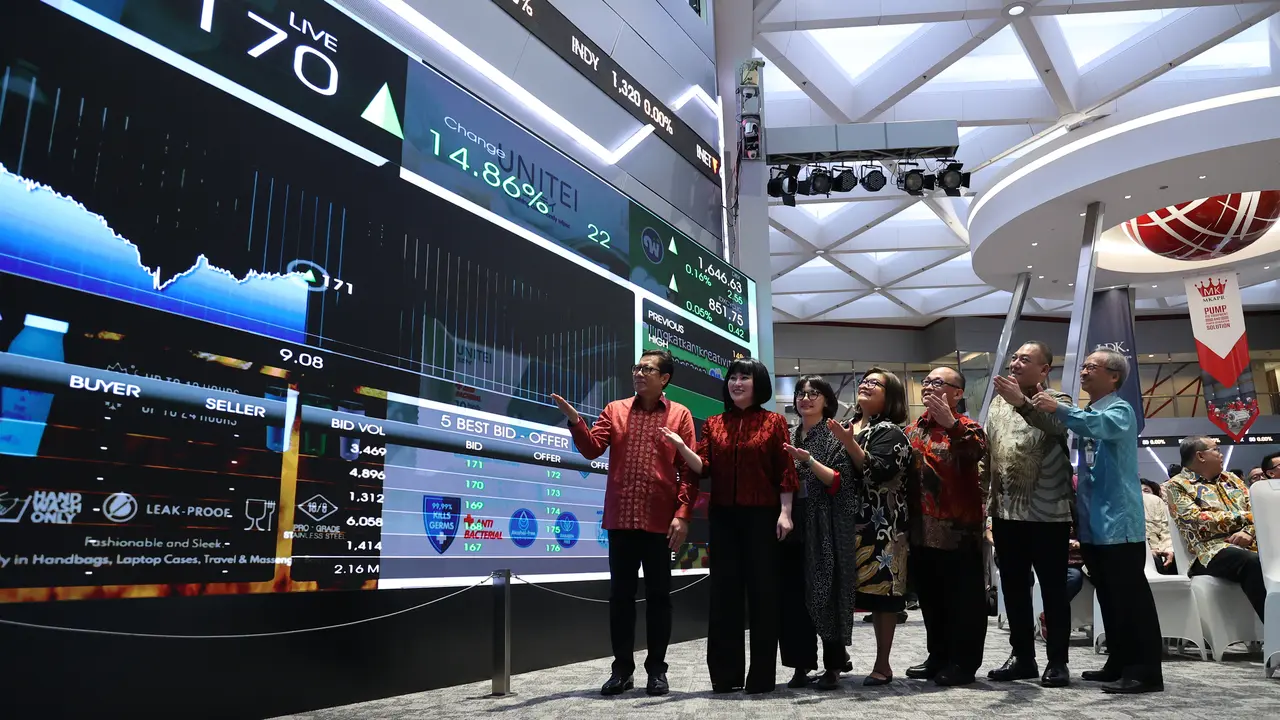 Pencatatan saham perdana PT Homeco Victoria Makmur Tbk (LIVE) pada Senin, (12/2/2024). (Foto:BEI)