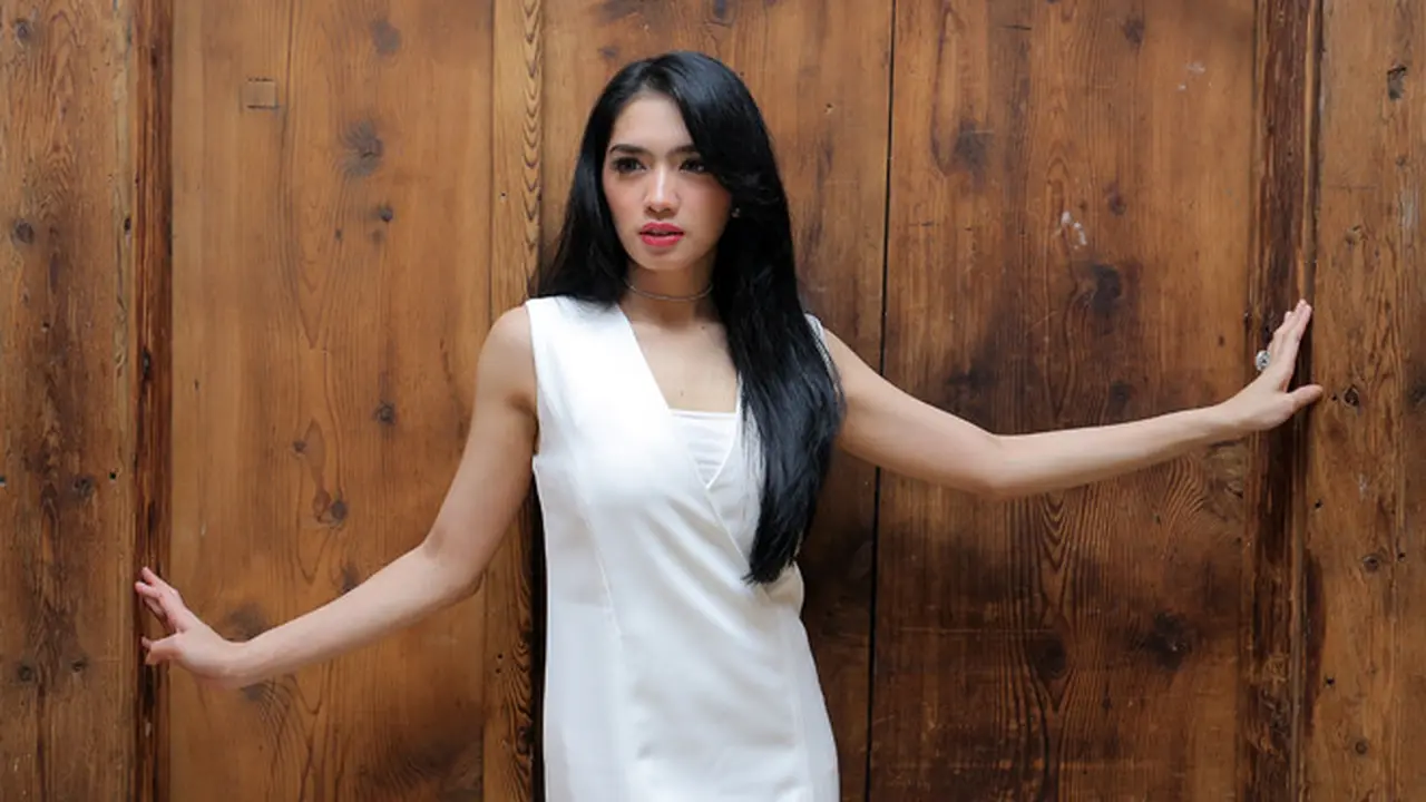 [Bintang] Angel Karamoy