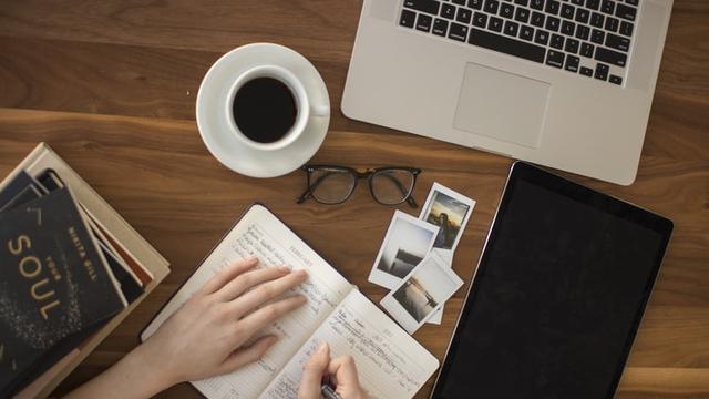 Ilustrasi teks editorial