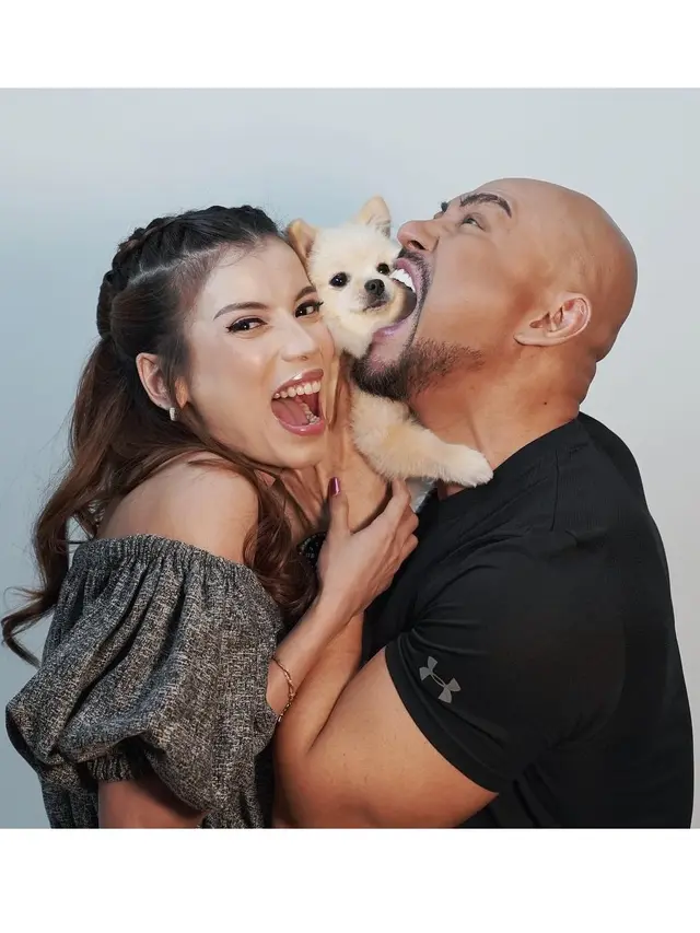Potret mesra Deddy Corbuzier dan Sabrina Chairunnisa