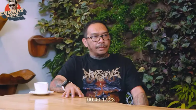 Jonathan Latumahina (Foto: YouTube/ Curhat Bang Denny Sumargo)