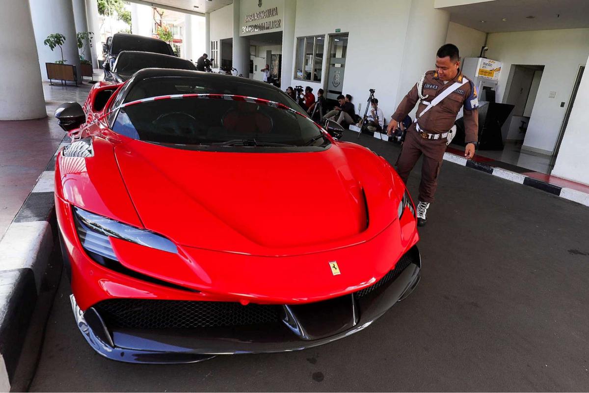 Deretan mobil mewah kasus suap hakim PN Jakarta Pusat disita Kejaksaan Agung