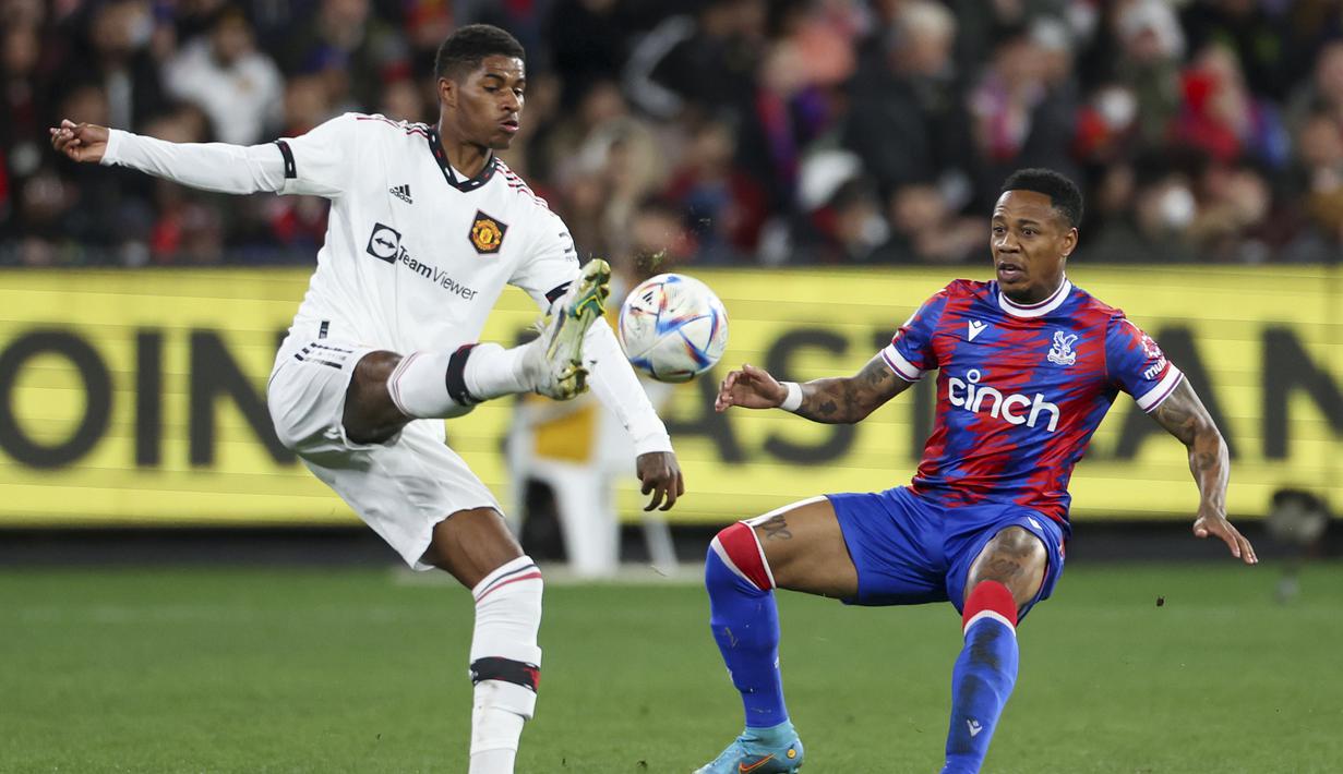 Hingga akhir babak pertama skor 1-0 untuk keunggulan Manchester United tetap bertahan meski Marcus Rashford dan kawan-kawan memiliki banyak peluang menambah gol. (AP/Asanka Brendon Ratnayake)