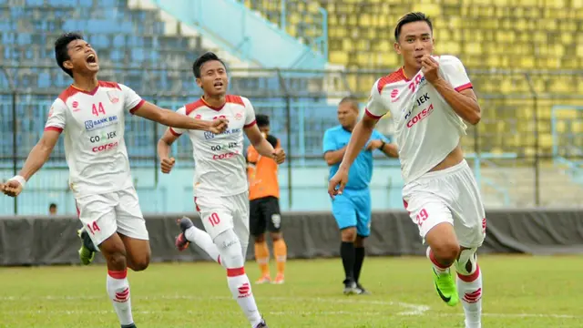 Persis Solo