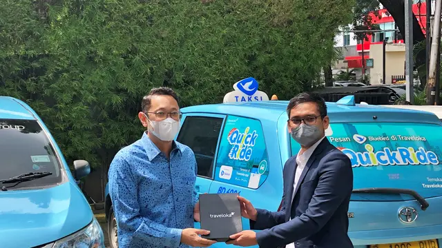 Traveloka X Bluebird