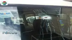 Aksi penembakan juga menimpa mobil warga negara Amerika Serikat yang beriringan dengan mobil Muhamad Jamil.