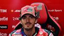 Francesco Bagnaia unggul tipis 0.273 detik dari pembalap Monster Yamaha, Alex Rins. (Marco BERTORELLO/AFP)
