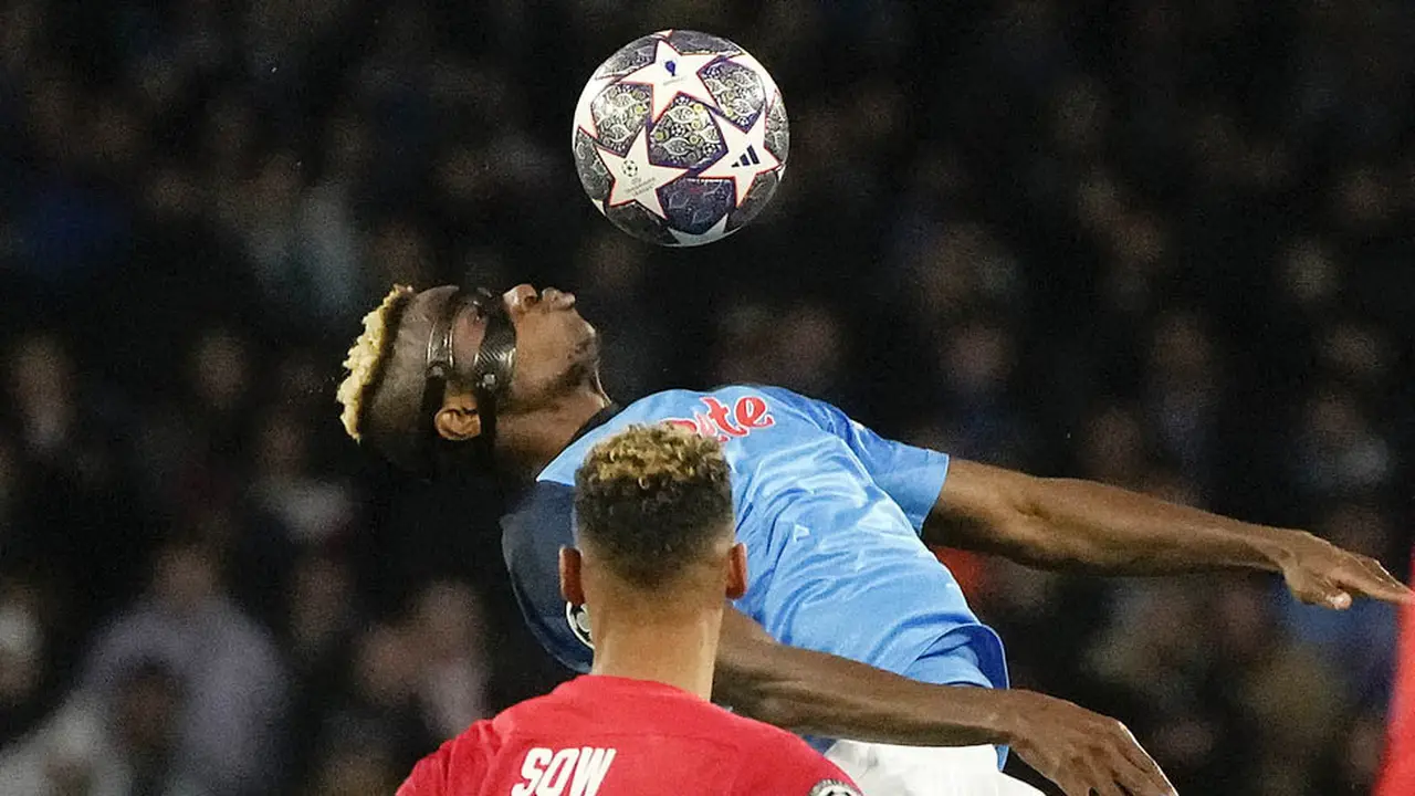 Foto: Cukur Habis Eintracht Frankfurt, Napoli Cetak Sejarah Lolos ke Perempat Final Liga Champions