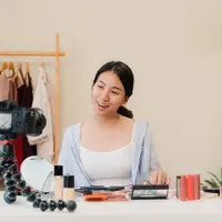 Ilustrasi Influencer. (Image by tirachardz on Freepik)