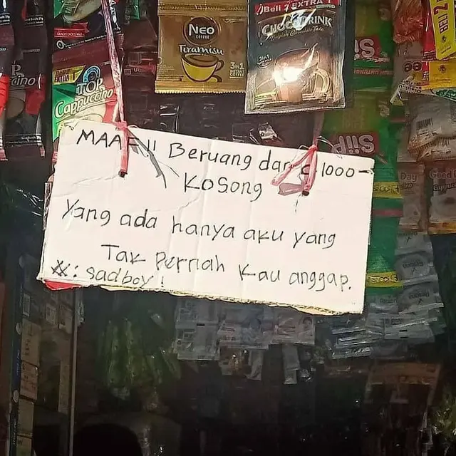 6 Tulisan Stok Barang Habis Sekaligus Gombal Ini Bikin Senyum Malu