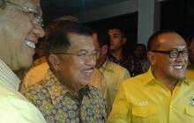 Malu-malu 'kucing' Golkar, dukung Jokowi tapi ogah lepas Prabowo