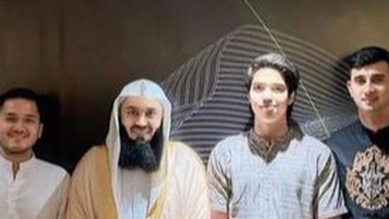 El Menemani Syifa Datang Ke Acara Kajian