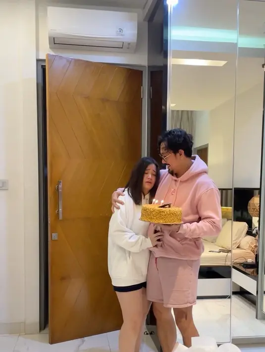 (Instagram/oliviasumargo)