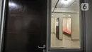 Kondisi salah satu unit yang telah disiapkan untuk tempat isolasi pasien COVID-19 di Rusun Nagrak, Cilincing, Jakarta Utara, Selasa (15/6/2021). Kepala Satgas COVID-19 Ganip Warsito mengungkapkan, saat ini 500 ranjang lipat telah disiapkan di Rusun Nagrak. (merdeka.com/Iqbal S. Nugroho)