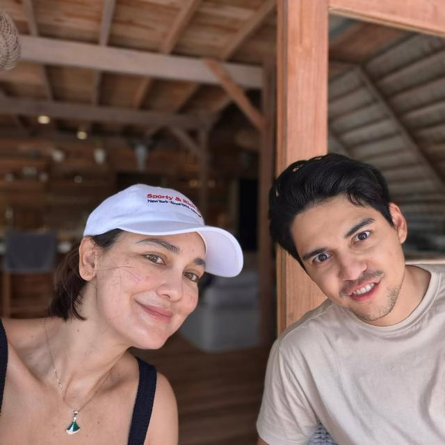 New Look 2026: Intip 6 potret Luna Maya potong rambut pendek demi 'buang sial'