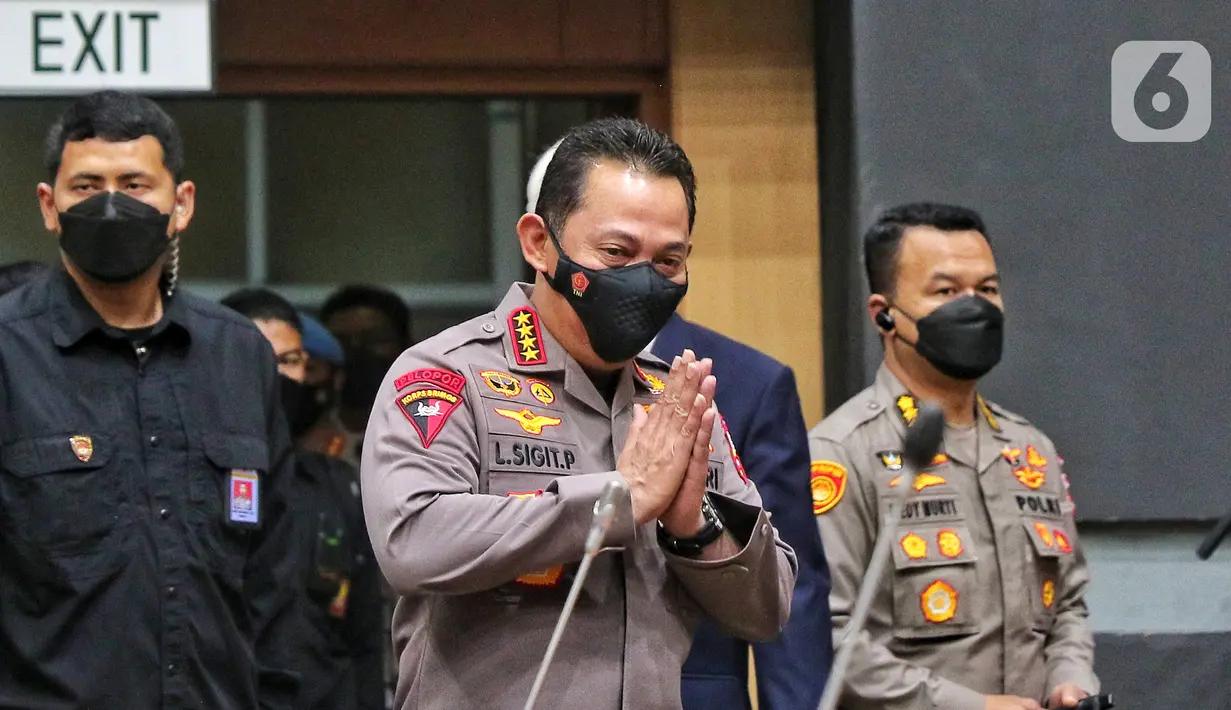 Kepala Kepolisian Negara Republik Indonesia (Kapolri) Jenderal Pol. Listyo Sigit Prabowo saat menghadiri rapat dengar pendapat (RDP) dengan DPR RI di Jakarta, Rabu (24/8/2022). Rapat tersebut membahas kasus penembakan Brigadir J di rumah dinas Irjen Pol. Ferdy Sambo. (Liputan6.com/Angga Yuniar)