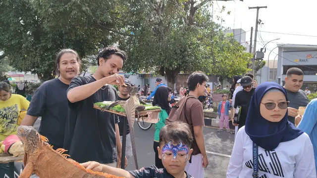 CFD Depok Diramaikan Ular hingga Iguana, Jadi Sarana Edukasi dan Hiburan Warga