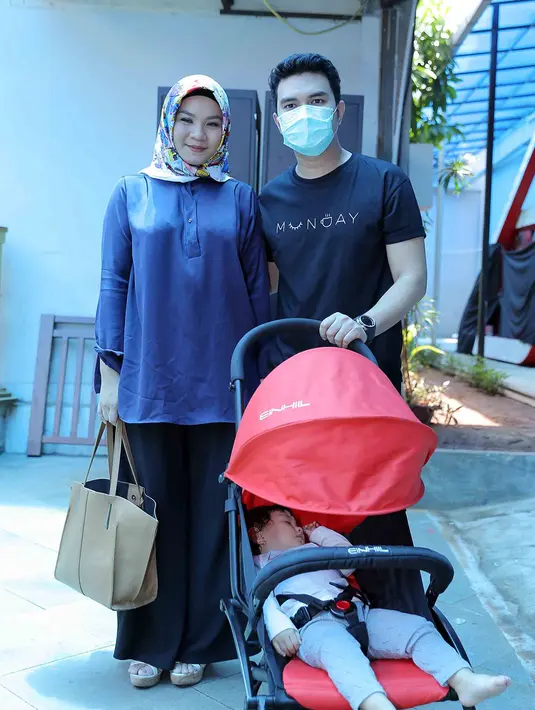 Pemeran sinetron Aldiansyah Taher alias Aldi Taher, kini menjalani pengobatan demi menghilangkan sel kanker yang masih ada dalam tubuhnya. Aldi melakukan kemoterapi setidaknya enam kali. (Deki Prayoga/Bintang.com)