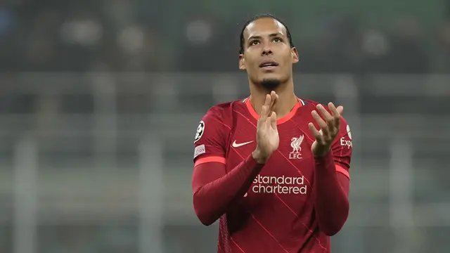 Foto: Virgil van Dijk, Si Benteng Tangguh yang Bawa Liverpool Tak Terkalahkan di Kota Milan pada Musim Ini