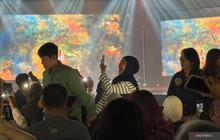 Interaksi Manis Dept Bikin Penggemar Histeris di Konser Dept Jakarta 2025