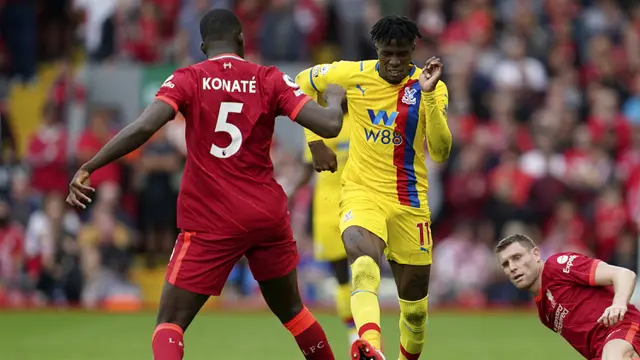 Foto: Tiga Sepak Pojok Berbuah Gol, Liverpool Bungkam Crystal Palace 3-0 dan Puncaki Klasemen Liga Inggris 2021 / 2022