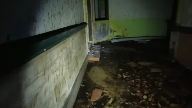 6 Potret Rumah Mandra yang Terbengkalai, Dulu Tempat Syuting Film Pocong Mumun