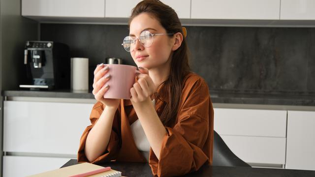 wanita oktober batin tetap tenang