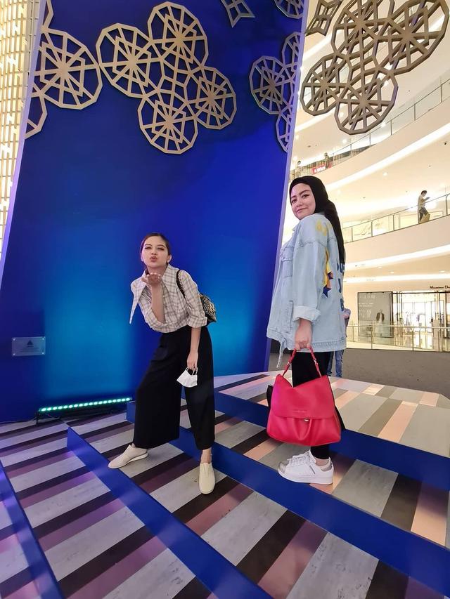 Bersahabat 16 Tahun, Ini 6 Potret Kebersamaan Tika dan Tiwi Eks T2 yang Kompak