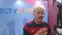 Pegiat media sosial, Mario Delano pada acara Vidio Premier League Festival di Cilandak Town Square, Jakarta, Sabtu (5/8/2023). (Bola.com/Hery Kurniawan)