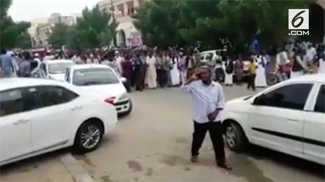 VIDEO: Kelompok Oposisi Tuntut Presiden Sudan Mundur