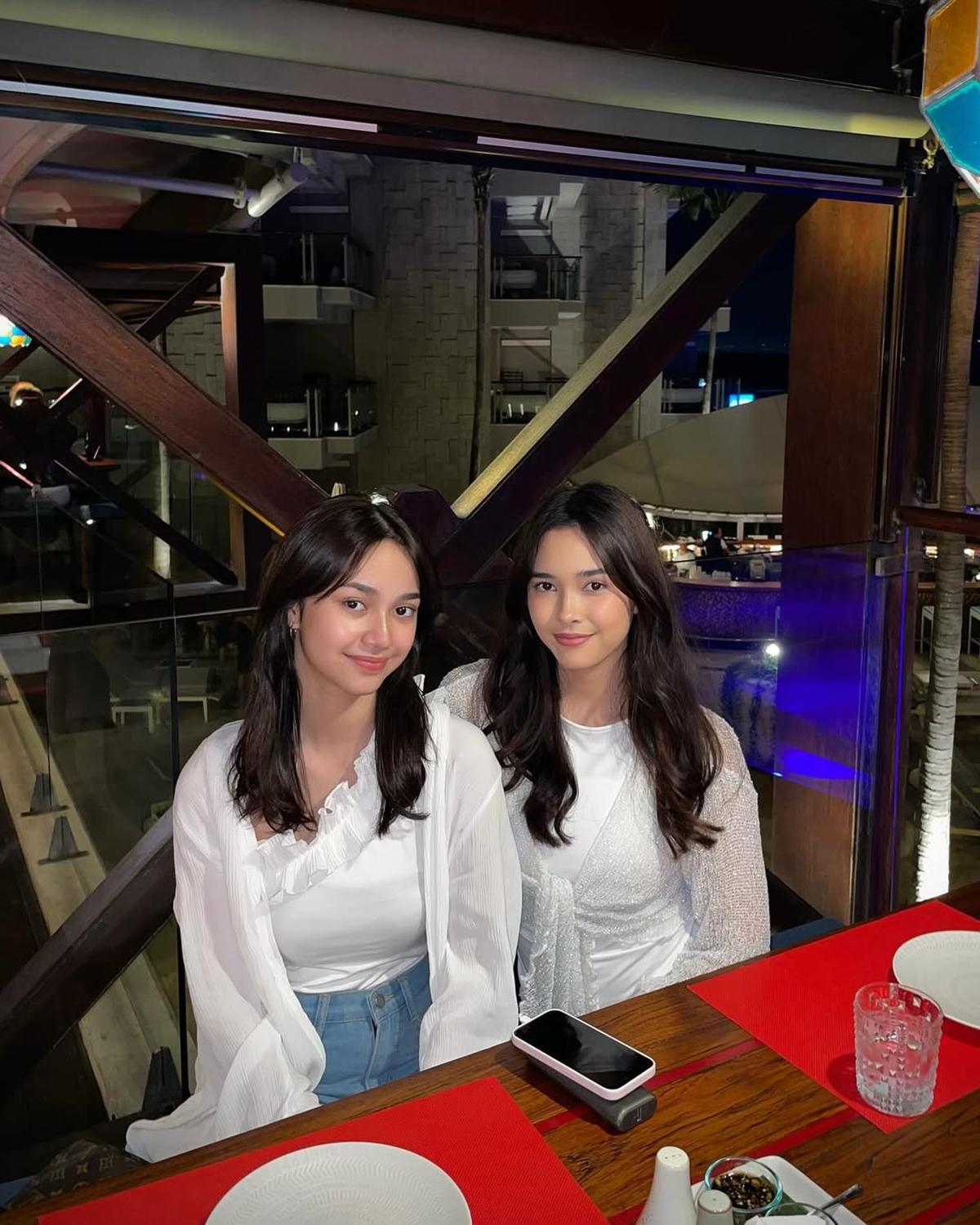 Momen Cut Tari dan Richard Kevin Makan Malam Bersama dengan Anak Curi Perhatian