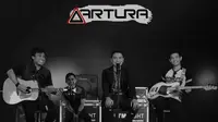 Artura Band. (Facebook / Warner)