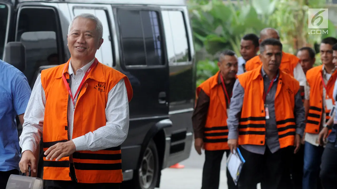 Mantan Dirjen Hubla Bersama Tersangka Lainnya Jalani Pemeriksaan di KPK