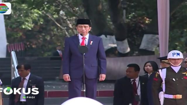 Upacara juga turut dihadiri Wakil Presiden Jusuf Kalla dan sejumlah pejabat negara lainnya.