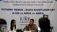 Lingkaran Survei Indonesia (LSI) memberikan keterangan pers terkait survei Pilkada DKI Jakarta  di Jakarta, Selasa (20/12). (Liputan6.com/Johan Tallo)
