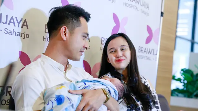 [Fimela] Eza Gionino dan Meiza Aulia