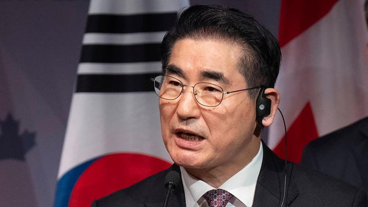 Mantan Menhan Korea Selatan Hendak Bunuh Diri Beberapa Menit Sebelum Ditangkap