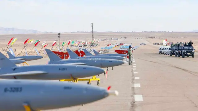 Intip Latihan Drone Besar-besaran Militer Iran