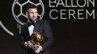 La Pulga pun semakin meninggalkan prestasi sang rival, Cristiano Ronaldo yang meraih penghargaan ini sebanyak lima kali. (AP Photo/Michel Euler)