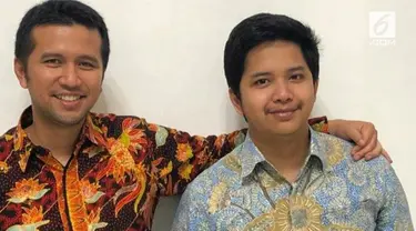 Adik ipar Arumi Bachsin ditemukan meninggal dunia. Eril Ario Listianto Dardak atau Eril Dardak, meninggal dunia. Eril Dardak ditemukan meninggal dunia dengan wajah tertutup plastik di kamar kosnya.