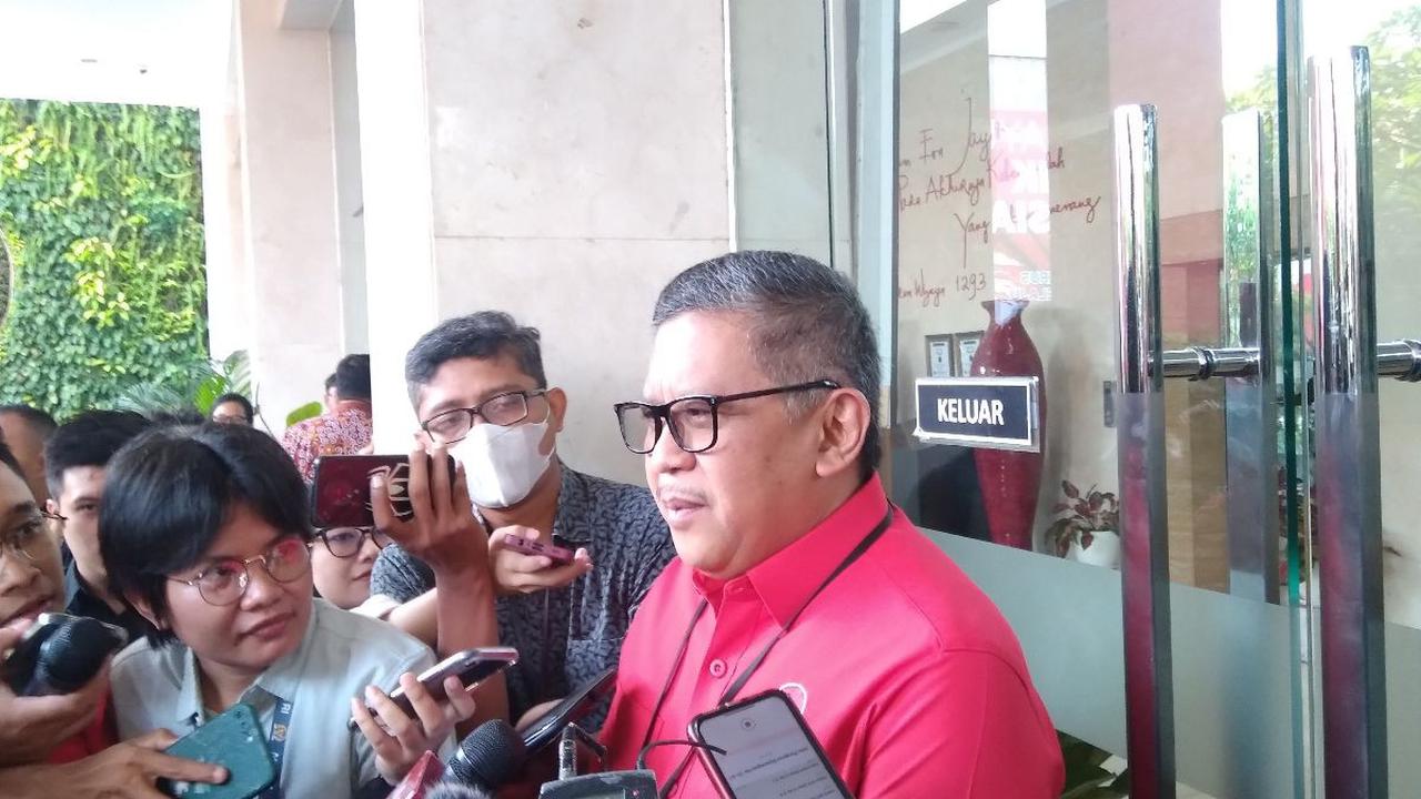 Hasto menegaskan tanda atau ciri dari proses pemenangan Ganjar-Mahfud adalah dukungan dari gerakan rakyat di akar rumput.<br>