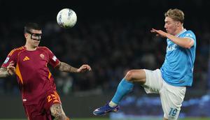 Duel Napoli vs AS Roma pada laga giornata 25 Serie A Liga Italia 2025/2026, Senin (16/2/2026) dini hari WIB. (CARLO HERMANN / AFP)