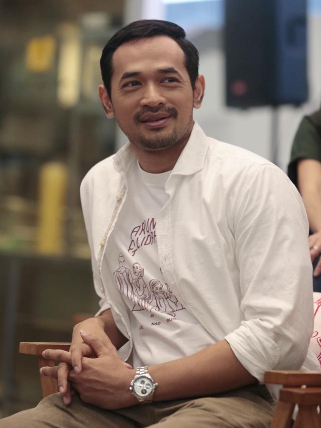 Oka Antara Bangga Lihat Anak Keduanya Juara Turnamen Basket - News