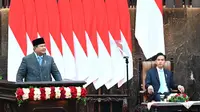 Presiden Prabowo menyampaikan Pidato Kenegaraan di Gedung MPR/DPR. Prabowo memaparkan capaian 300 hari pemerintahan yang meliputi pelaksanaan sejumlah program kerja cepat (quick wins) dalam 10 bulan terakhir. (Dok Biro Pers/Setpres)